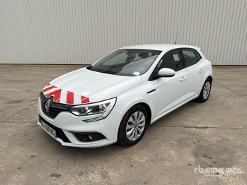 Легковой автомобиль RENAULT
