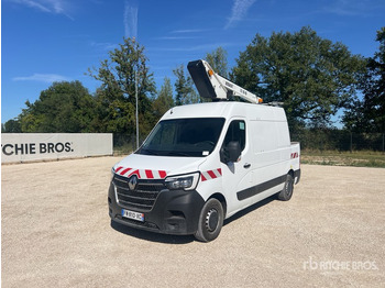 Грузовик с подъемником RENAULT Master