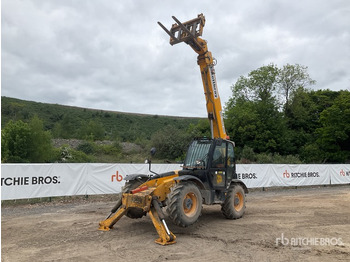 Телескопический погрузчик JCB