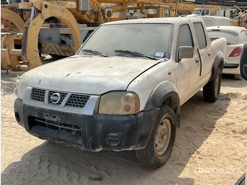 Пикап NISSAN