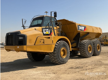 Сочленённый самосвал CATERPILLAR 740B