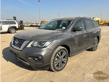 Внедорожник NISSAN