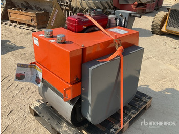 Каток тротуарный