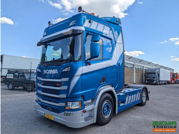 Тягач SCANIA R 410