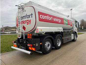 Грузовик-цистерна VOLVO FM: фото 4