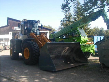 Колёсный погрузчик LIEBHERR L 556