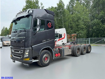 Грузовик-шасси VOLVO FH16 700