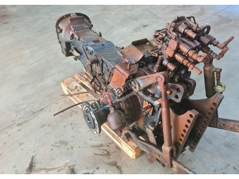 Коробка передач NEW HOLLAND