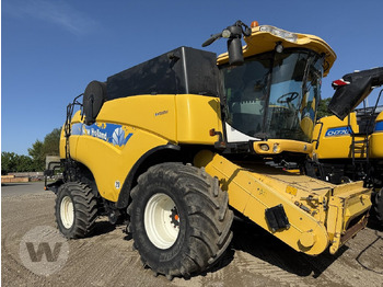 Зерноуборочный комбайн NEW HOLLAND CX series