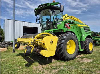 Кормоуборочный комбайн JOHN DEERE 8600