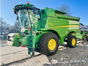 Зерноуборочный комбайн JOHN DEERE S690