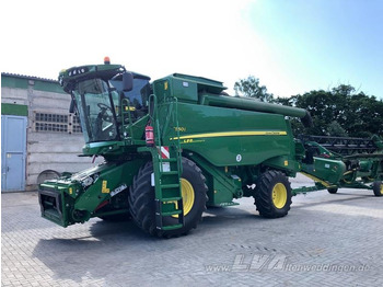 Зерноуборочный комбайн JOHN DEERE T550