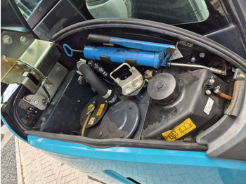 Мини-экскаватор AIRMANN AX33U mididigger: фото 4 Мини-экскаватор AIRMANN AX33U mididigger: фото 4