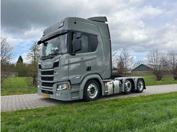 Тягач SCANIA R 560