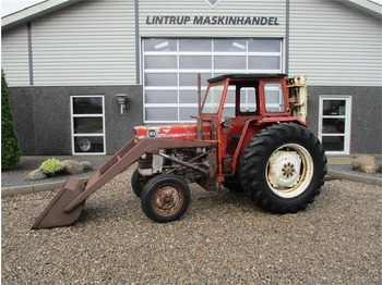 Трактор MASSEY FERGUSON 100 series