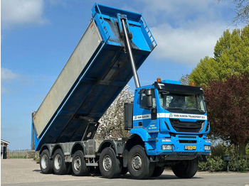 Самосвал IVECO Trakker