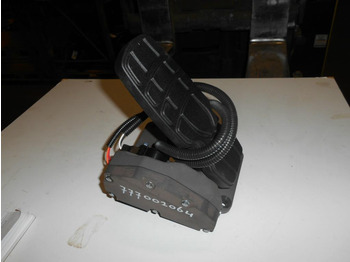 Педаль CATERPILLAR