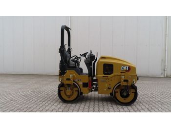 Дорожный каток CATERPILLAR
