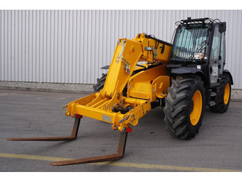 Телескопический погрузчик JCB