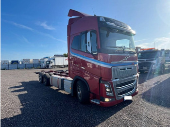 Грузовик-шасси VOLVO FH16