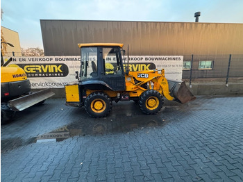 Колёсный погрузчик JCB 2CX