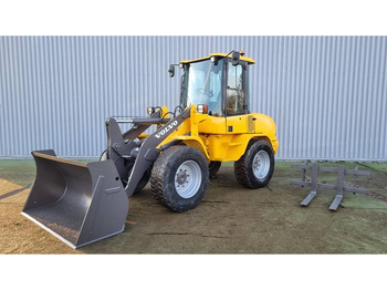 Колёсный погрузчик VOLVO L30B