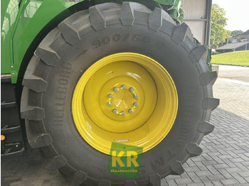 Кормоуборочный комбайн JOHN DEERE 8400