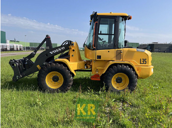 Колёсный погрузчик VOLVO L35