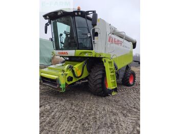 Зерноуборочный комбайн CLAAS Lexion
