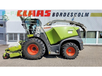 Кормоуборочный комбайн CLAAS Jaguar 940