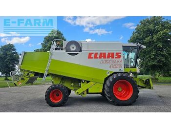 Зерноуборочный комбайн CLAAS Lexion