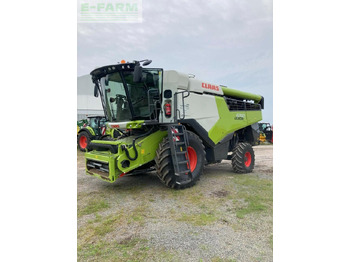 Зерноуборочный комбайн CLAAS Lexion 6700