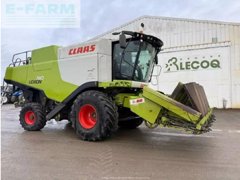Зерноуборочный комбайн CLAAS Lexion 740