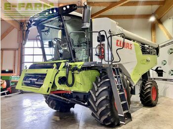 Зерноуборочный комбайн CLAAS Trion 730