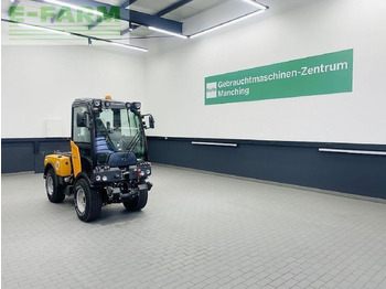 Трактор HOLDER