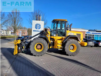 Мини-экскаватор JCB