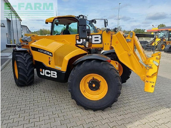 Колёсный погрузчик JCB