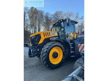 Трактор JCB