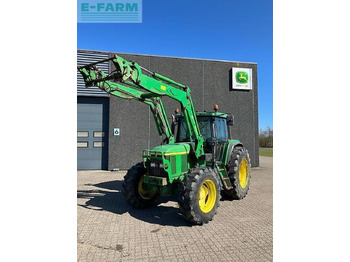 Трактор JOHN DEERE 6810