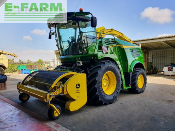 Кормоуборочный комбайн JOHN DEERE 8600
