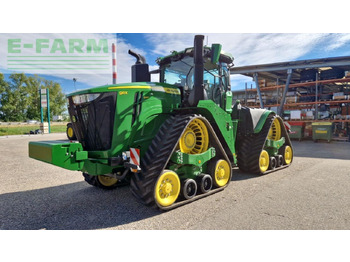 Трактор JOHN DEERE