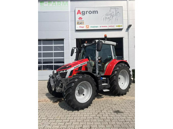 Трактор MASSEY FERGUSON 100 series