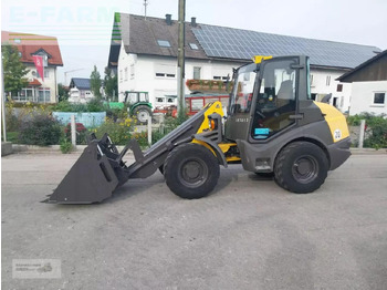 : фото в шапке страницы