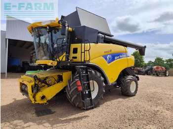 Зерноуборочный комбайн NEW HOLLAND CR9080