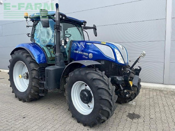 Трактор NEW HOLLAND T7.225