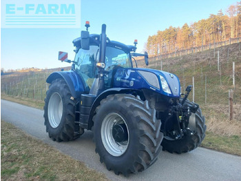 Трактор NEW HOLLAND T7