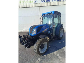 Трактор NEW HOLLAND T4