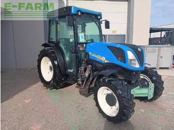 Трактор NEW HOLLAND T4