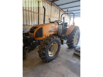 Трактор RENAULT