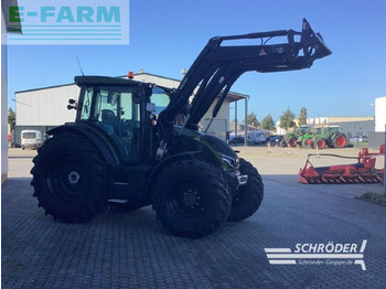 Трактор VALTRA
